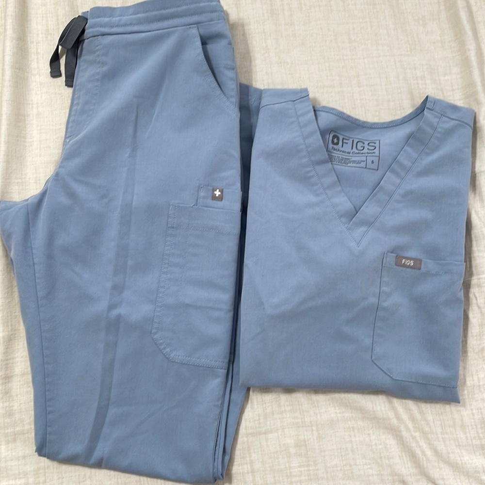 Figs scrubs
